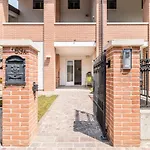 Botanical Boutique Villa *