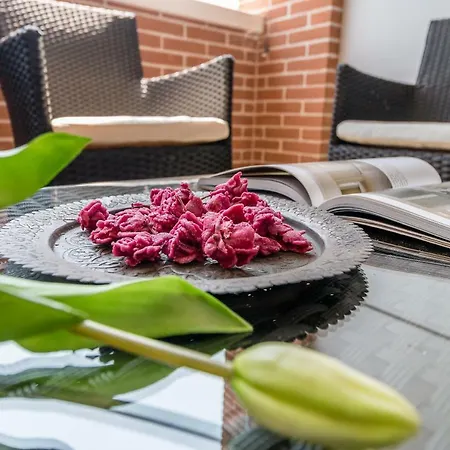 Botanical Boutique *